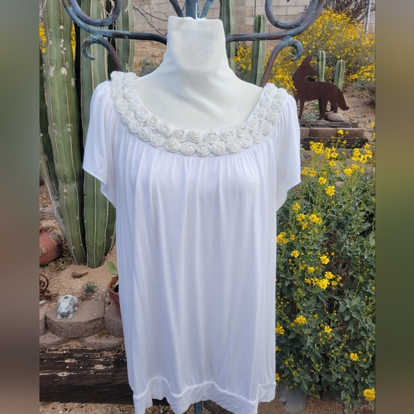 Elle Tops - Unique Embellished Roses & Pearls Top